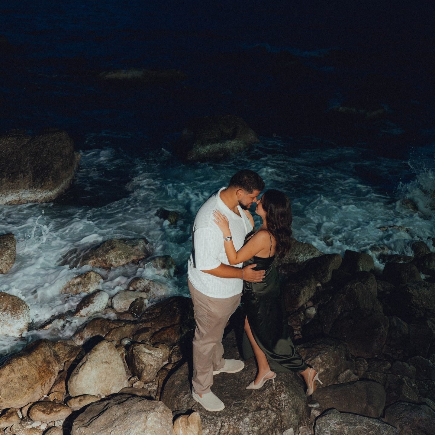 Fethiye elopement photographer — night sea